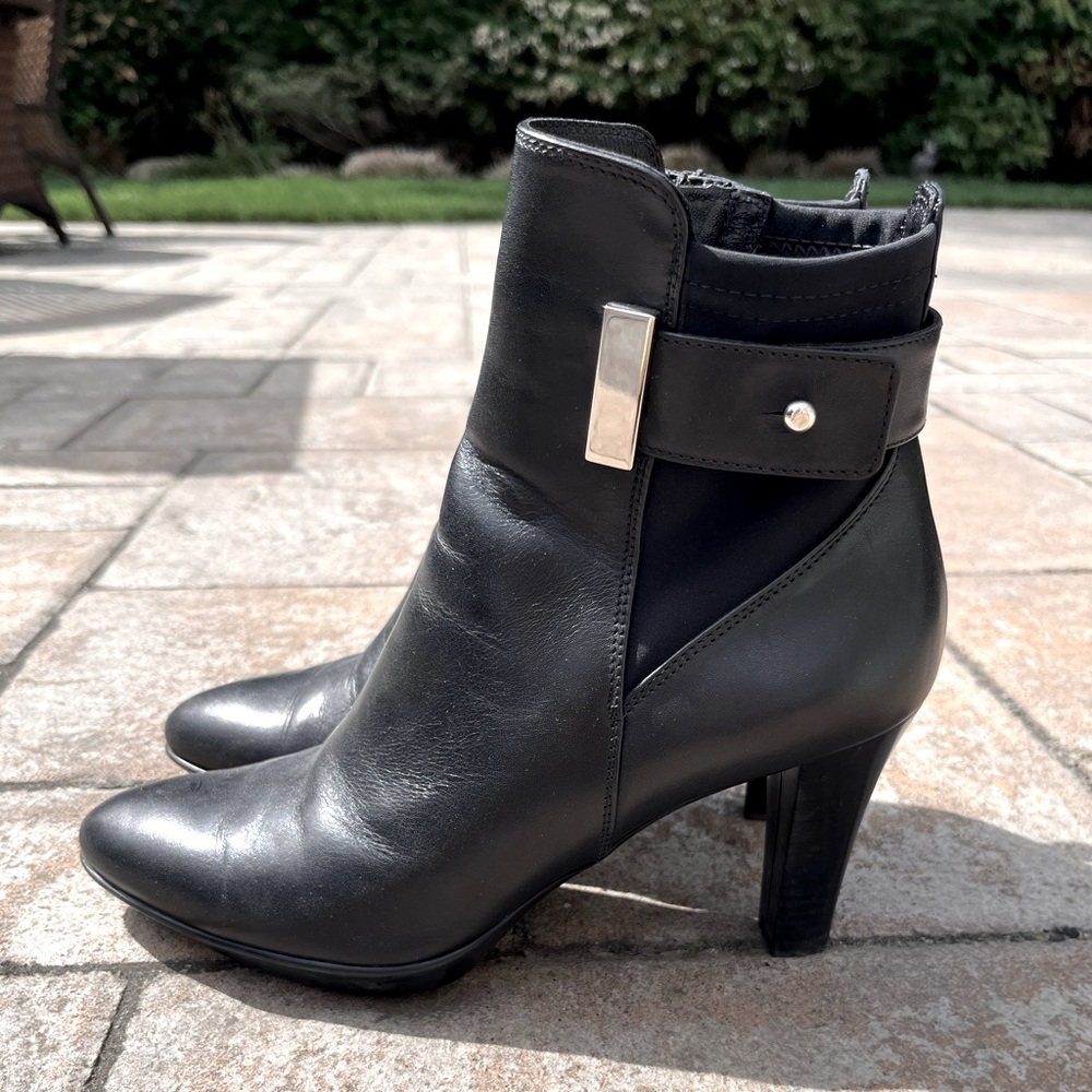 Aquatalia heels